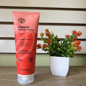 Shampoo Frutos Rojos Ecodog 250 ml – Aceite de Andiroba y Extractos de Frutos Rojos